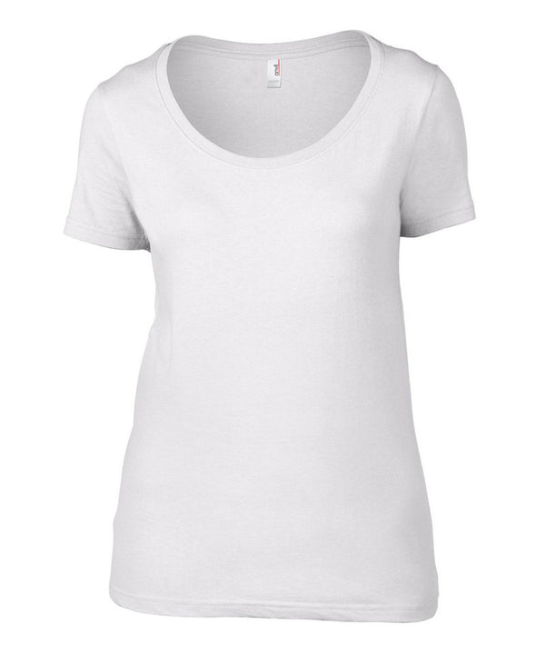 Anvil women's featherweight scoop tee