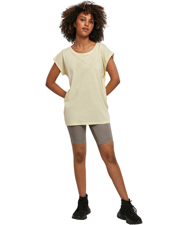 Women's extended shoulder tee